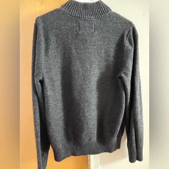 Urban-Pipeline Button up Sweater - Picture 3 of 3